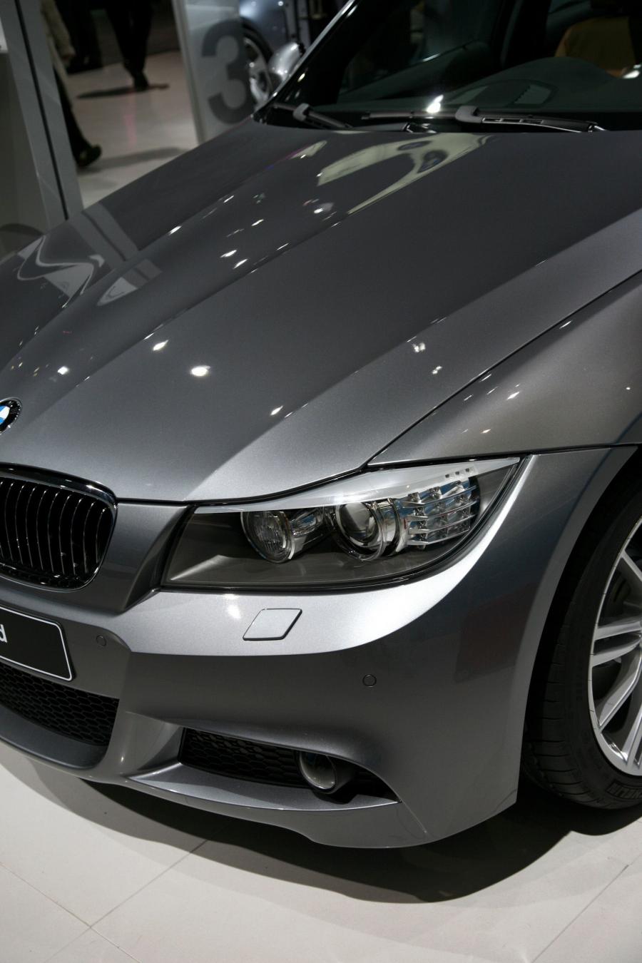  BMW 3-Series Touring 2009 года  (фото 10 из 17)